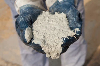 can I pour concrete in the rain?